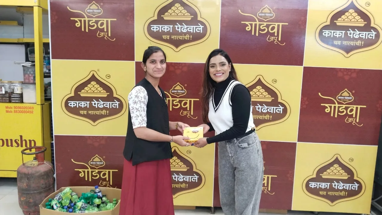 Celebrity visiting Kaka Pedhewale