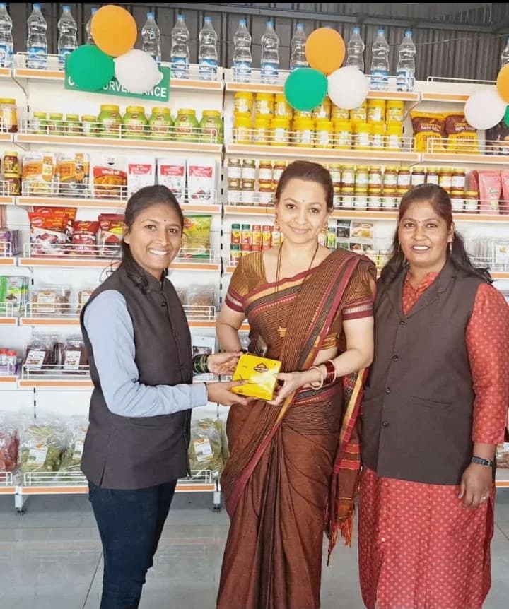 Celebrity visiting Kaka Pedhewale